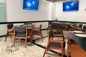 Casa Blanca Hotel dining — on-site meals during recovery, Mexico City